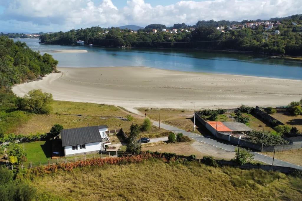 O Pedrido Beach House Bergondo Exteriér fotografie